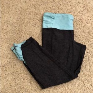 Under armour fitted athletic capris